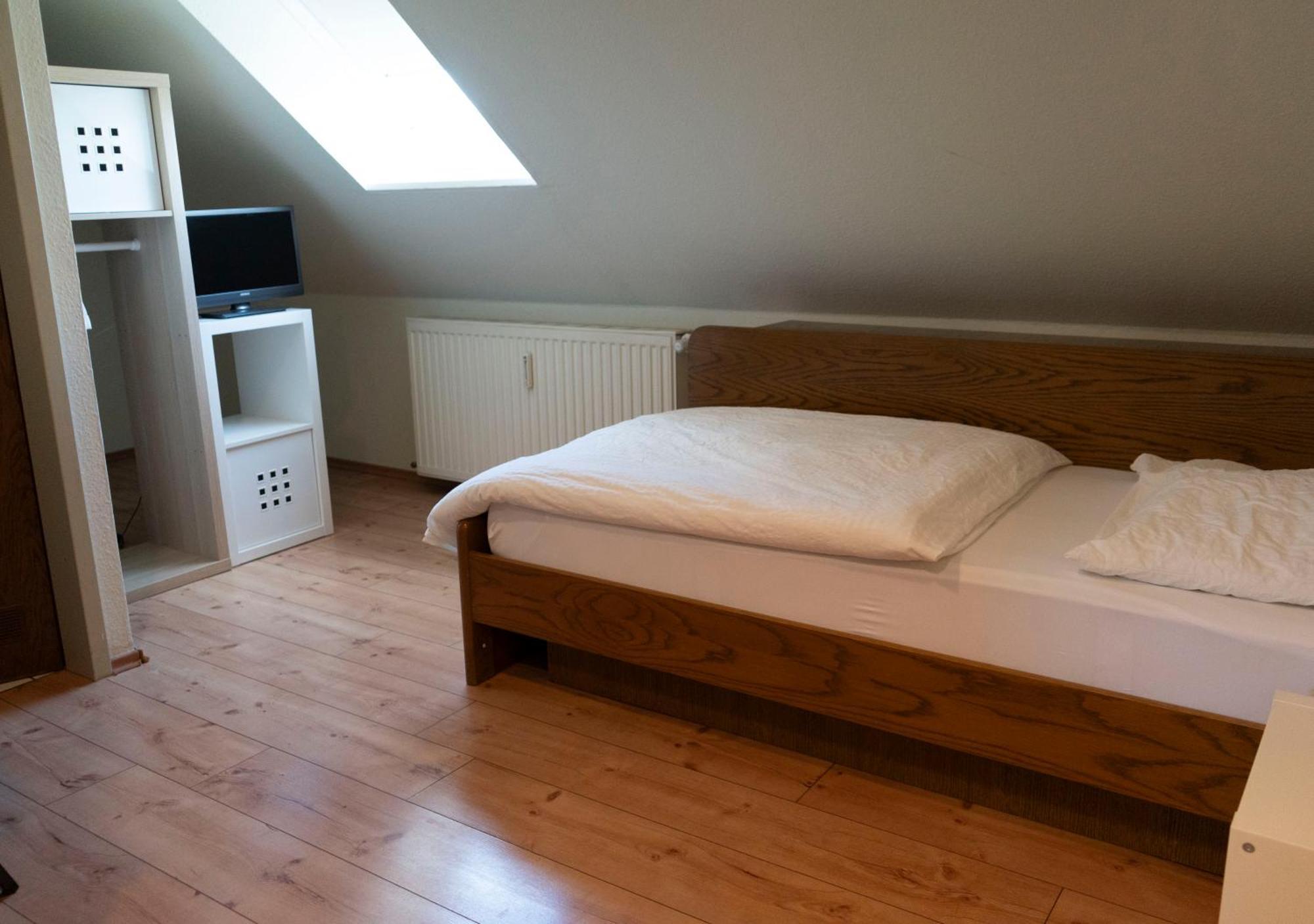 Einzelzimmer mit eigenem Bad